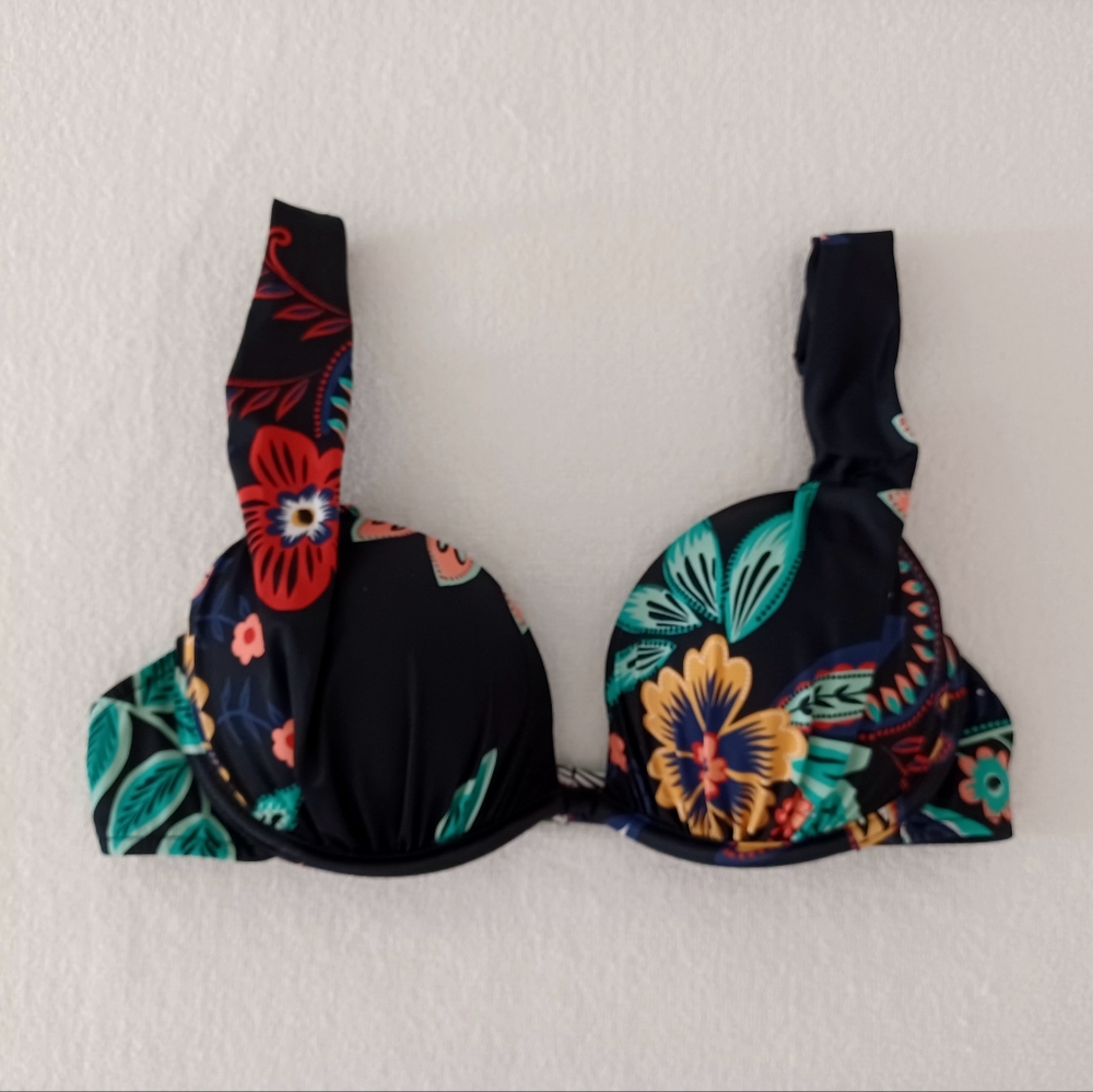 VENUS Over-The-Shoulder Marilyn Bikini Top, size 38B/ 40A